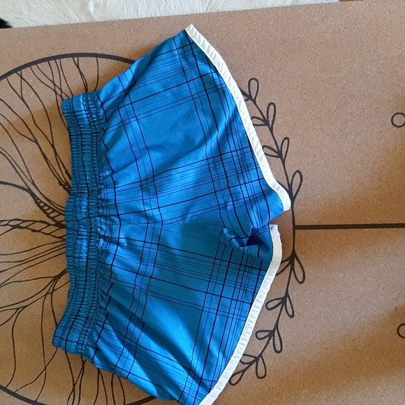 Nike shorts, double lined, size small, nylon - Picture 4 of 4